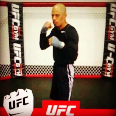 #BOXING🥊 #Kickboxing. 🥊 #WorkingOutFitness💪🏽🏋️♂️ #PersonalTrainer215-837-8235 #PhillyMMAFighter #18Years #MMA #GYM UFC MMA #BOXING🥊#PhillyFighter. 💪🏽🥊