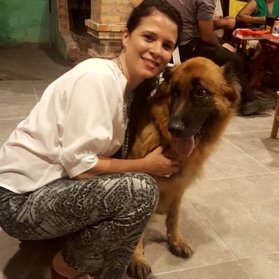 Vikialasa's profile picture. 