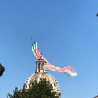 adrianostress1's profile picture. Se nasci tondo non poi morì quadrato... Donna libera,ma occupata. AmoR,RomA