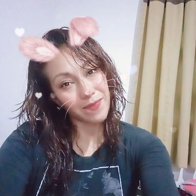 soy alegre, agradable, me encanta el fútbol además de jugarlo y tengo un hermoso e inteligente hijo al que amo muchísimo, :-) ❤️🥰