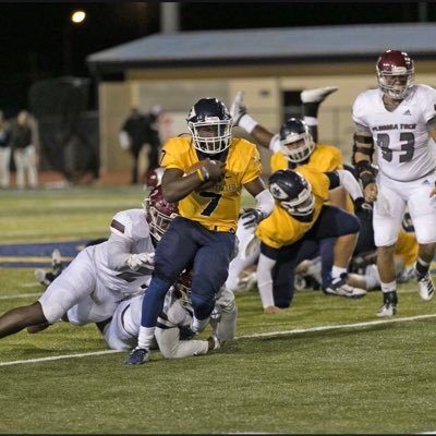 Mississippi College 23’ QB 🤙🏾 All glory to TMH Barstool Athlete