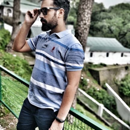 mikhail_pereira's profile picture. London is Blue