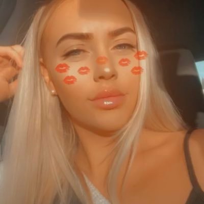 sc: chlosmiff    insta: _chlosmiff