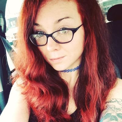 Veterinary Technician💉💊
Cat mom🐾
Boy mom👨👩👦👦
Painter🎨
college grad📚
anime
heavy metal