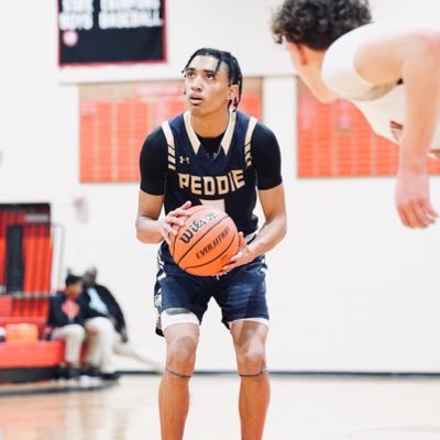 Xavier Pina🧘🏽‍♂️ 6’4 Combo Guard