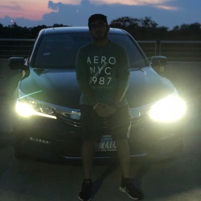 yaboiPrxm's profile picture. NEIU ‘22      Liv£_¥our_Lif£_To_Th£_Full£$t