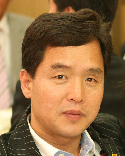 artijbh's profile picture. 안녕하세요. 중고재직/여행/사진/그림/스마트폰/갤럭시노트학습지도/IT/ 오지체험/갤럭시s/스키/운동/낚시/배낭여행 등에 관심.