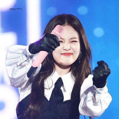 QtdRtT5X8oPoZyc's profile picture. 😶มีเธอคนเดียว นอกนั้นแค่คุย