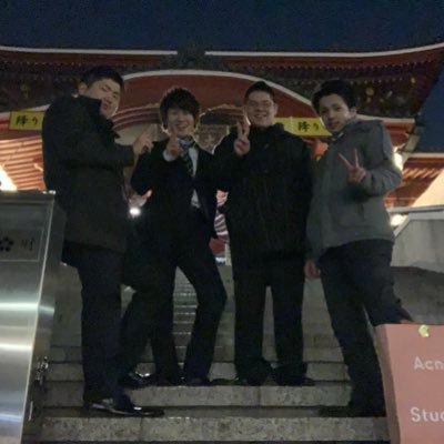 ソアラもどき  ハチロクじゃないレビン         に乗ってます