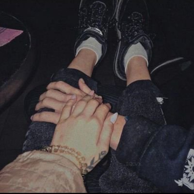 E3dMohamed's profile picture. *_سيأتي يوم وتجد من يضحي من أجل ابتسامة يرسمها على وجهك_*🖤🖇