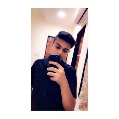 iaskheni's profile picture. Less perfect, more authentic