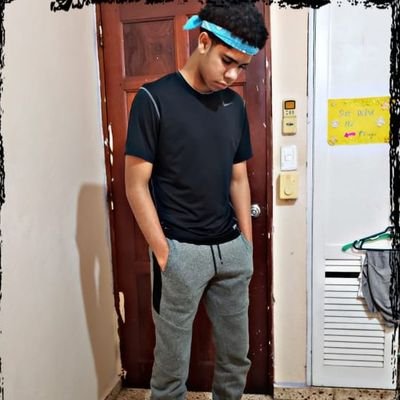 Imma rap it into existence!🔜🔜🔝
SoundCloud in BIO!!!⚠⚠▶▶
-Charlotte🌃🌍
-Dominican Republic🏖
Dropping music everyday!🎤🎙
-God 1st. 🔊🔊