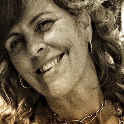 nuriagarciaid's profile picture. Poetessa des del bressol. Cercant allò que ens agita l’ànima i ens fa volar la imaginació.