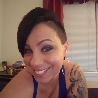 mandymartella's profile picture. Spiritual Psychic Medium