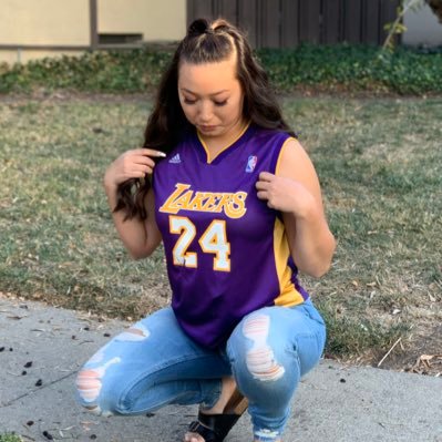 “Once you know what failure feels like, determination chases success.” -Kobe Bryant 💜💛💜💛