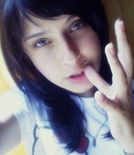 14 anos, solteira, música, chocolate, viajar, tv, praia, sol, amigos, família ♥