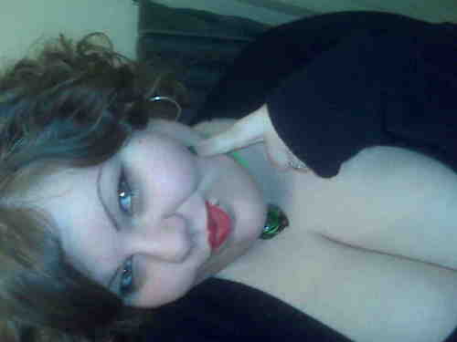 Authenticating's profile picture. *ME* (confident,secure,in relationship,football,xbox,movies,artist,tattoos,piercings,family)