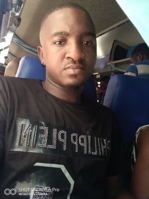 Johnny27448850's profile picture. Calme