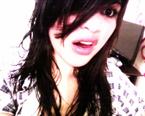 αquelα qii todô³ mundo tα fαlαndoo mαl&tentαndo ser totαlmente iguαl ;)