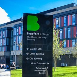 Official twitter account for the Secondary PGCE course at Bradford College. Follow us for course related info, announcements and general education gossip...