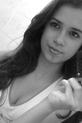 Na vida todos temos um segredo inconfessável, um arrependimento irreversível, um sonho inalcansável e um amor inesquecível.