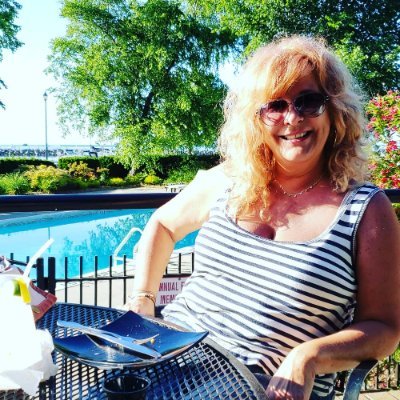 Lisa89033477's profile picture. She Belived She Could! So She Did.