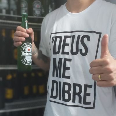 qdeusmedibre's profile picture. Doses diárias de humor e cerveja gelada.