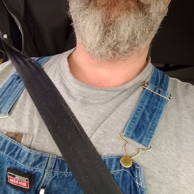 tlnbcn's profile picture. really good at not giving a fuck