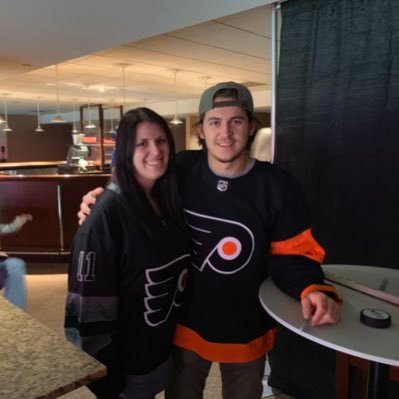 AmberMummert's profile picture. I bleed orange & black 🏒🧡🖤 #FlyOrDie Disney & Harry Potter Phillies ⚾️❤️ #OskarStrong 💜