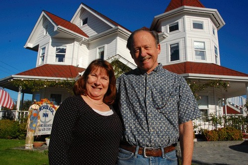 Dave & Dianne have been Innkeeping for 13 yrs. Involved with the community in many ways and are the founders of the Coupeville Lodging Assoc, now 25 strong.