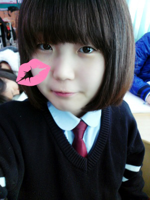 안녕하세요 올해 19살 여고생 조은경이라고 합니다 다들 잘 부탁드려요:D