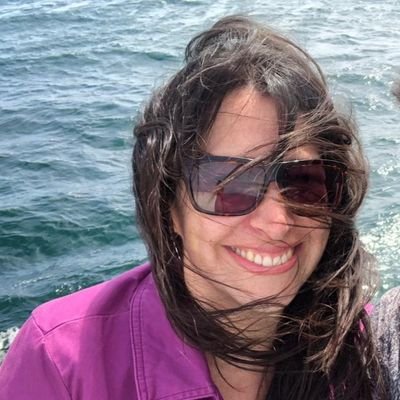 MARambientalista, madre, ser viviendo una experiencia humana. Investigadora en @TerramChile. Directora en @FTerritoriosC - opinión personal -