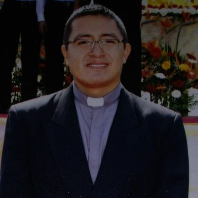 Presbítero de la Arquidiócesis de San Salvador.