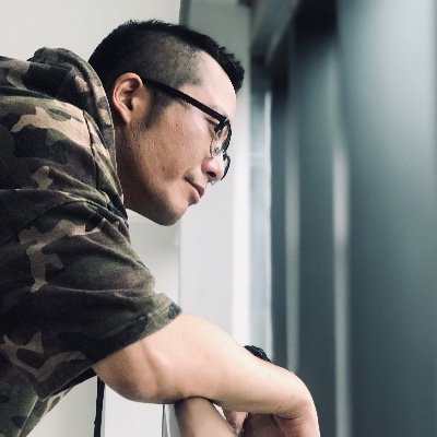 coda7210's profile picture. UX evangelist, blogger, translator, guitar player, cat person.