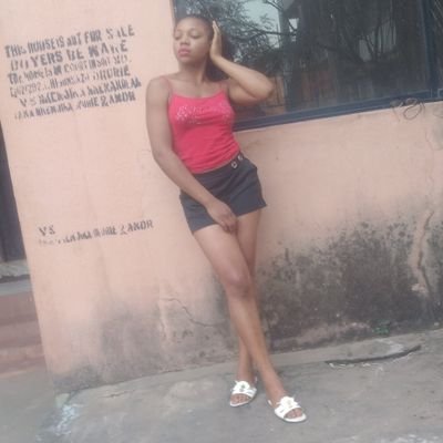 ChampagneChizzy's profile picture. 