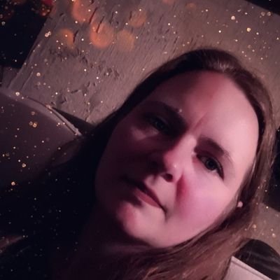 Blogueuse, livrovore, graphiste freelance sur https://t.co/IvHoEnFyz8