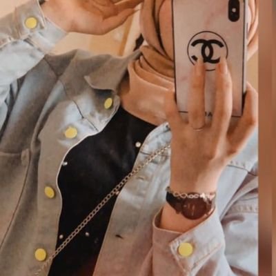 Air hostess✈🌏
كل حاجة هتجيلك..
بس انت اعمل نفسك مش عايزها.. متبصلهاش بقا لا تاخد بالها!🦉
