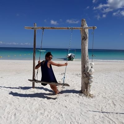 AfElet10's profile picture. "Traveling it leaves you speechless, then turns you into a storyteller." Ibn Battuta