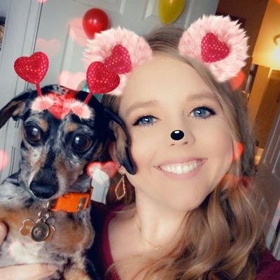 StephanieAlana's profile picture. 🧁baker. 🥾hiker. 🏃🏼‍♀️runner. 🏂snowboarder. 🐕dog mom. 📚reader. 🧵crafter. 🎮gamer