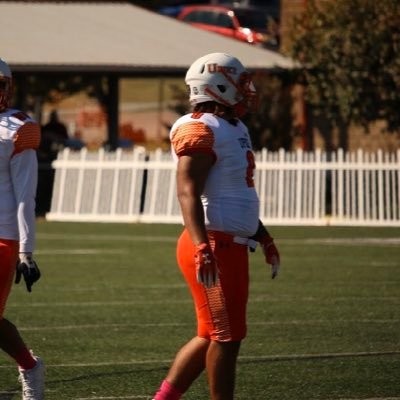 33Lyttle's profile picture. @court_collinss❤️ #bearsfootball