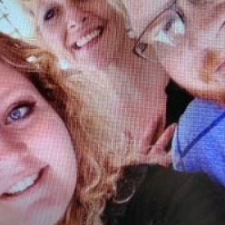 SconceLeslie's profile picture. One woman trying to make a positive difference in this great big world, one person at a time.