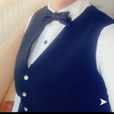 aymibour's profile picture. serveuse pour vos fêtes