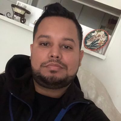 razr2312's profile picture. De pequeño trasteaba cosas!