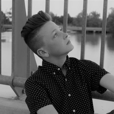 TroyZimmerman19's profile picture. Old account got hacked, let's try this again