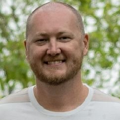 Father of 4 - Hubby to an awesome wife - HR guy - servant leadership guru - sports nut - Saskatchewan boy