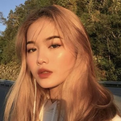 My names Ashley
’m 22 like video games. Single
😝 (gamer girl lol) 😝 Favorite food is sushi