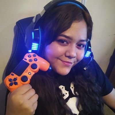 Melómana, rockera, Gamer, 1.66m de pura sensualidad.