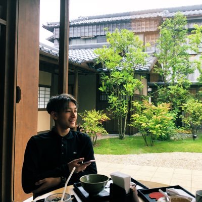 shuntiiiiiii's profile picture. プログラミング初心者 現在大学生法学部(21) デイトラ進行中 WEB制作　Progateも💻