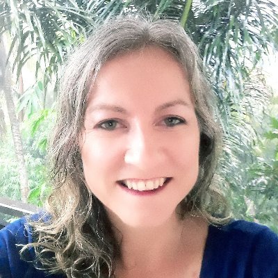 I am a ghost writer for autobiographies and thought leadership books, a non-fiction writer, blogger, and an editor.
I bring real stories to life.