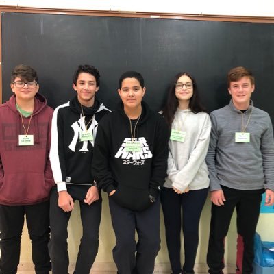 LostOne71064527's profile picture. Estamos perdidos en un planeta desconocido... Componentes del grupo: Aitana Domenech, Alba Montes, Manuel Cañizares y Alberto Cuenca.